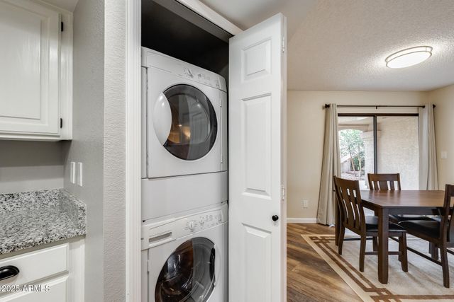 9151 W GREENWAY Road 111, Peoria, AZ 85381