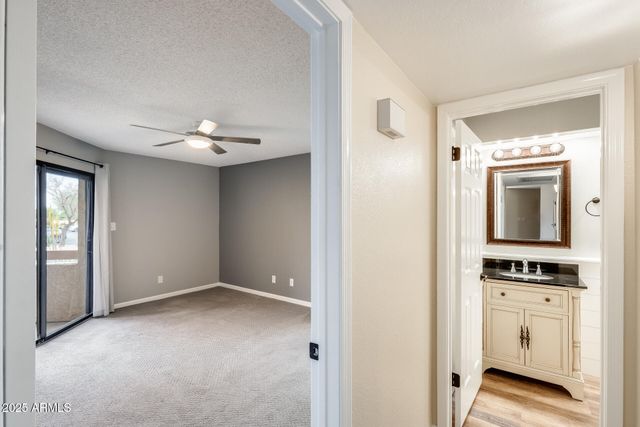 9151 W GREENWAY Road 111, Peoria, AZ 85381