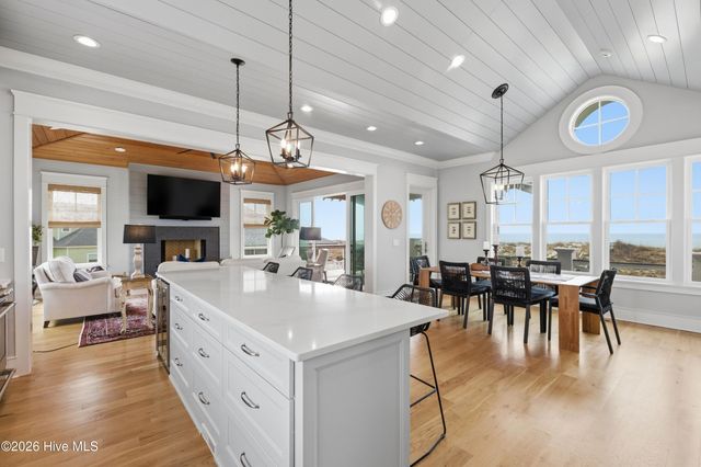 25 Sandspur Trail, Bald Head Island, NC 28461