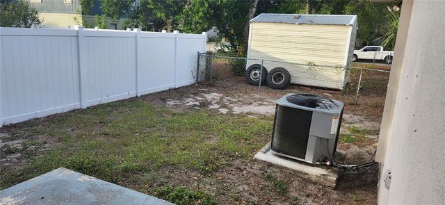 8404 BARRETT PLACE, Tampa, FL 33617