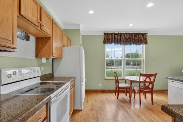 2232 Wilshire Court, Grayslake, IL 60030