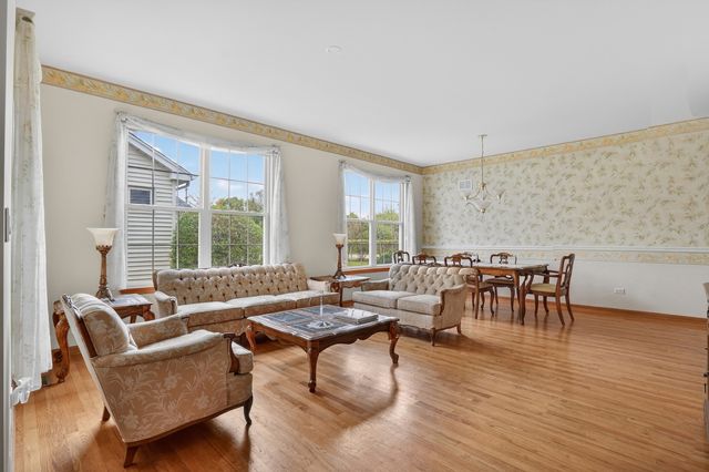 2232 Wilshire Court, Grayslake, IL 60030
