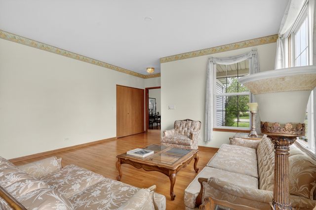 2232 Wilshire Court, Grayslake, IL 60030