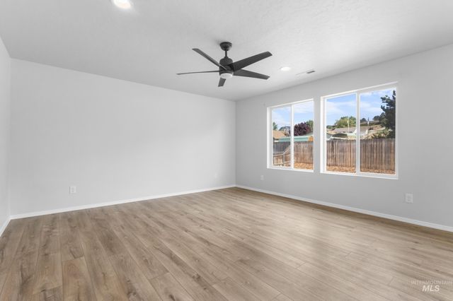 1378 Silver Valley St, Middleton, ID 83644