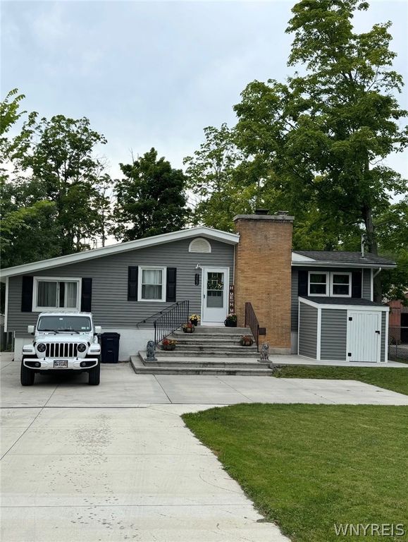 2162 Stony Point Road, Grand Island, NY 14072