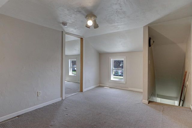 196 N BROOKE STREET, Fond Du Lac, WI 54935