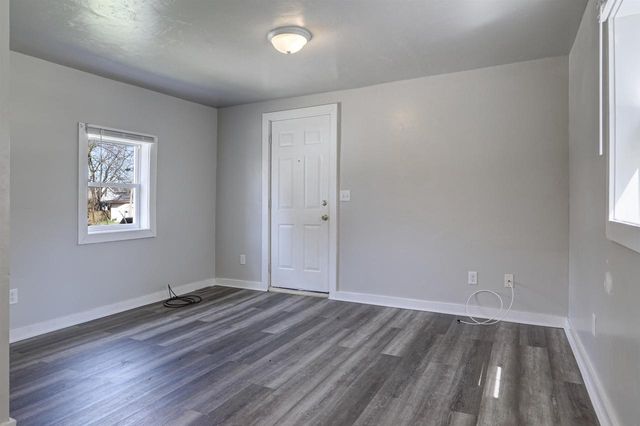 196 N BROOKE STREET, Fond Du Lac, WI 54935