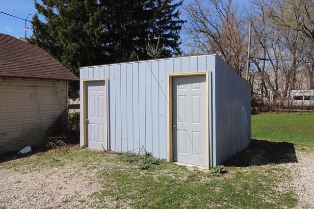 196 N BROOKE STREET, Fond Du Lac, WI 54935