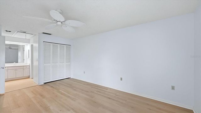5350 MYRTLE 48, Sarasota, FL 34235