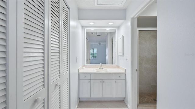 5350 MYRTLE 48, Sarasota, FL 34235