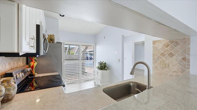 5350 MYRTLE 48, Sarasota, FL 34235