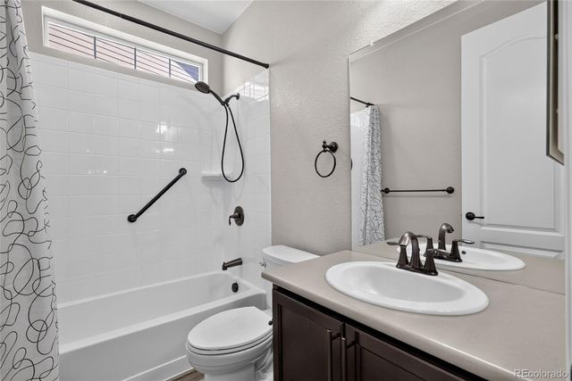 4862 S Versailles Court, Aurora, CO 80015