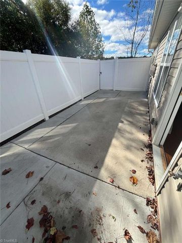 4449 Weatherton Drive, Kernersville, NC 27284