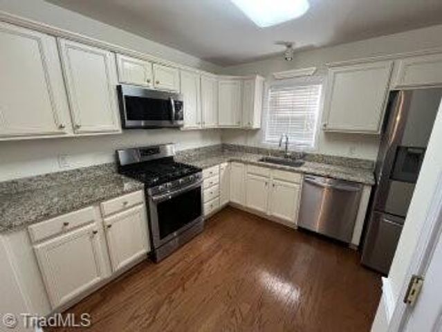 4449 Weatherton Drive, Kernersville, NC 27284