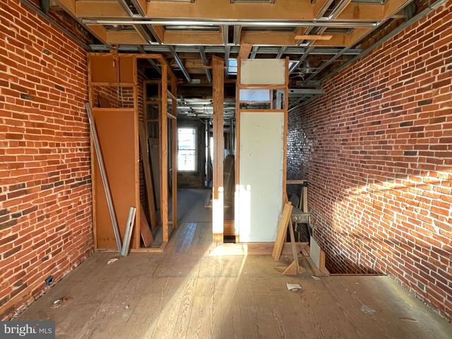 2824 HUNTINGDON AVE, Baltimore, MD 21211