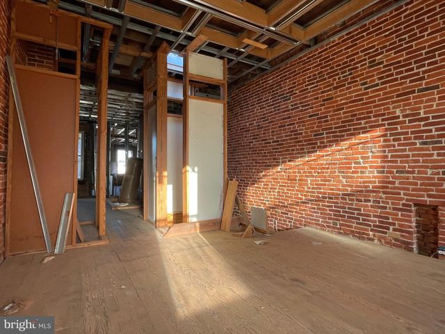 2824 HUNTINGDON AVE, Baltimore, MD 21211