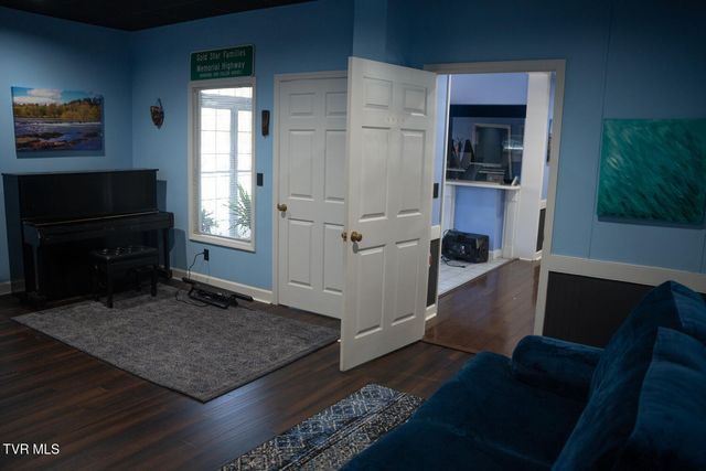216 West Ravine Road, Kingsport, TN 37660