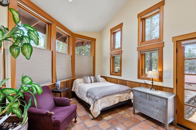 63220 Johnson Road, Bend, OR 97703