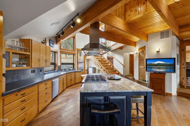 63220 Johnson Road, Bend, OR 97703