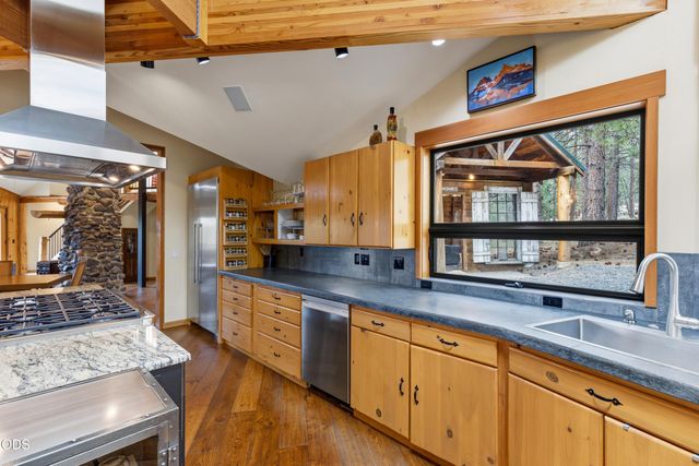 63220 Johnson Road, Bend, OR 97703