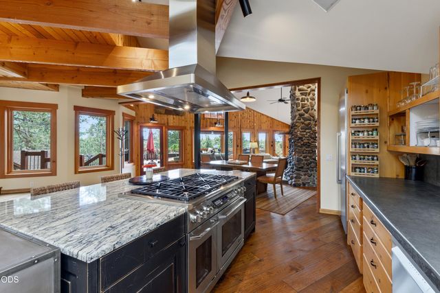 63220 Johnson Road, Bend, OR 97703
