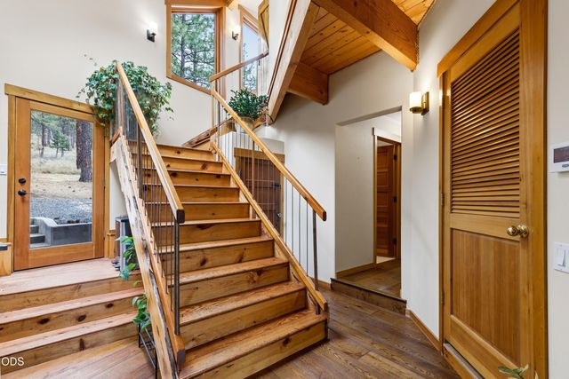 63220 Johnson Road, Bend, OR 97703
