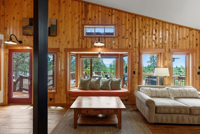 63220 Johnson Road, Bend, OR 97703