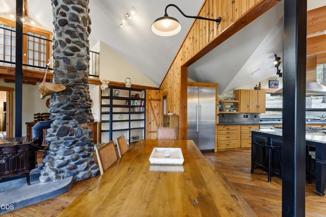 63220 Johnson Road, Bend, OR 97703