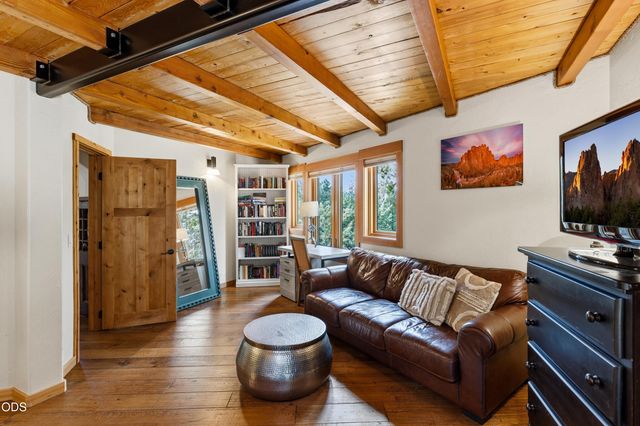 63220 Johnson Road, Bend, OR 97703