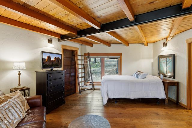63220 Johnson Road, Bend, OR 97703