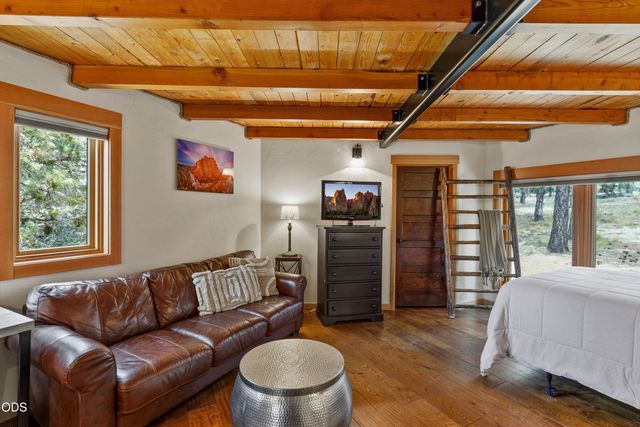 63220 Johnson Road, Bend, OR 97703