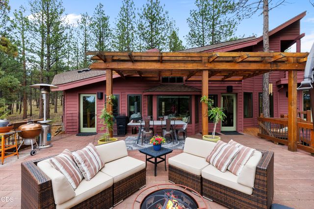 63220 Johnson Road, Bend, OR 97703