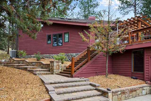 63220 Johnson Road, Bend, OR 97703