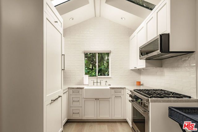 145 Butterfly Lane, Montecito, CA 93108