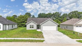 1203 STONEBRIDGE LN, Moberly, MO 65270