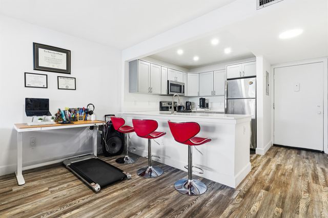 1502 S Lakeside Drive 116-N, Lake Worth Beach, FL 33460