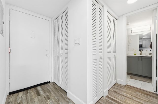 1502 S Lakeside Drive 116-N, Lake Worth Beach, FL 33460