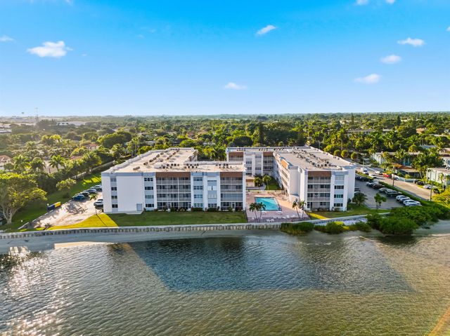 1502 S Lakeside Drive 116-N, Lake Worth Beach, FL 33460