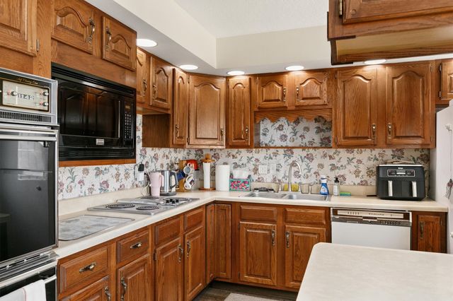 601 6th Street Place SE, Altoona, IA 50009