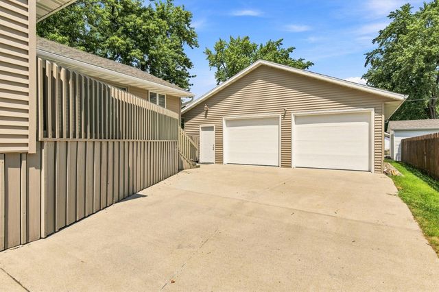 601 6th Street Place SE, Altoona, IA 50009