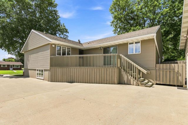 601 6th Street Place SE, Altoona, IA 50009