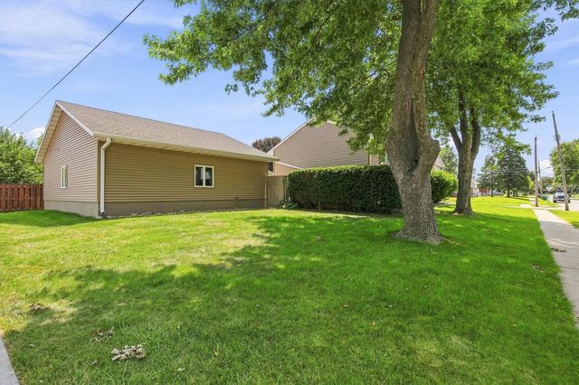 601 6th Street Place SE, Altoona, IA 50009