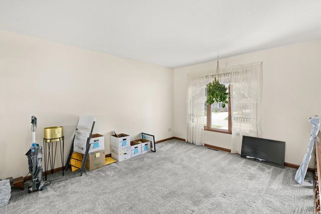 601 6th Street Place SE, Altoona, IA 50009