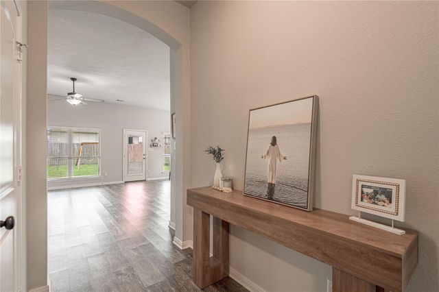 124 Worley Way, Huntsville, TX 77320