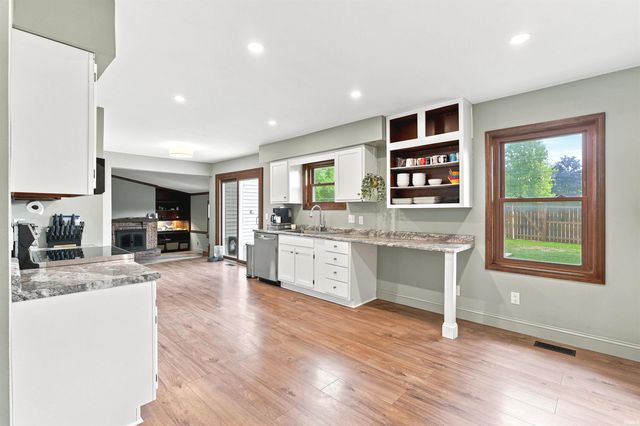 7302 River Ranch Court, Fort Wayne, IN 46835