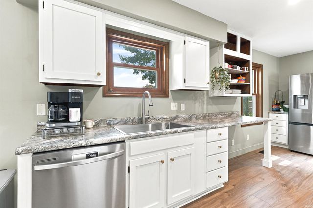 7302 River Ranch Court, Fort Wayne, IN 46835