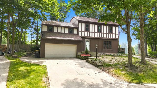 7302 River Ranch Court, Fort Wayne, IN 46835
