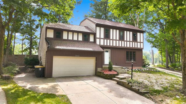7302 River Ranch Court, Fort Wayne, IN 46835