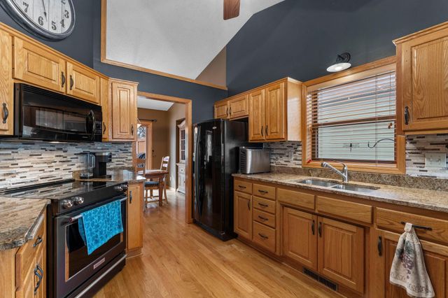 476 Hawthorn Road, Circle Pines, MN 55014