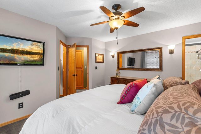 476 Hawthorn Road, Circle Pines, MN 55014